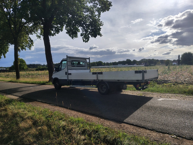 Iveco Daily 35C180 - شاحنة توصيل مفتوحة: صورة 3 Iveco Daily 35C180 - شاحنة توصيل مفتوحة: صورة 3