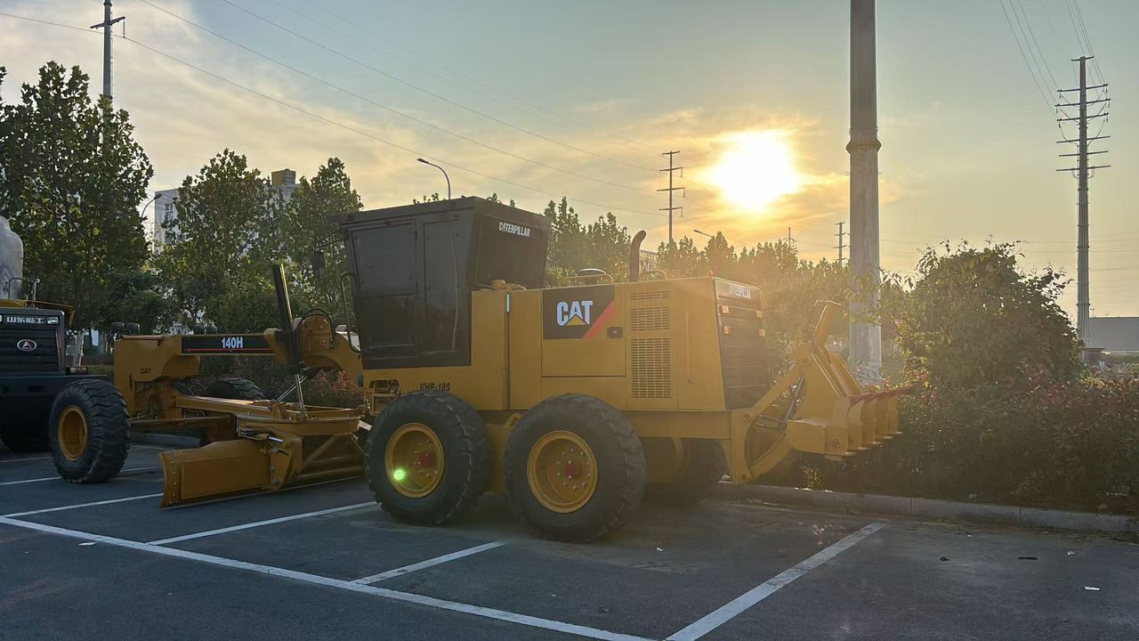 CATERPILLAR 140H used motor grader source supplier - ماكينة تسوية: صورة 4 CATERPILLAR 140H used motor grader source supplier - ماكينة تسوية: صورة 4