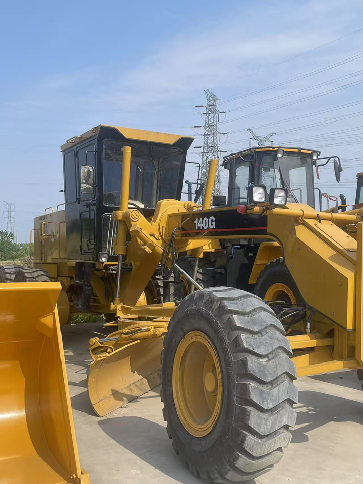 CATERPILLAR 140g used motor grader Source supply low price Road construction equipment - ماكينة تسوية: صورة 1 CATERPILLAR 140g used motor grader Source supply low price Road construction equipment - ماكينة تسوية: صورة 1
