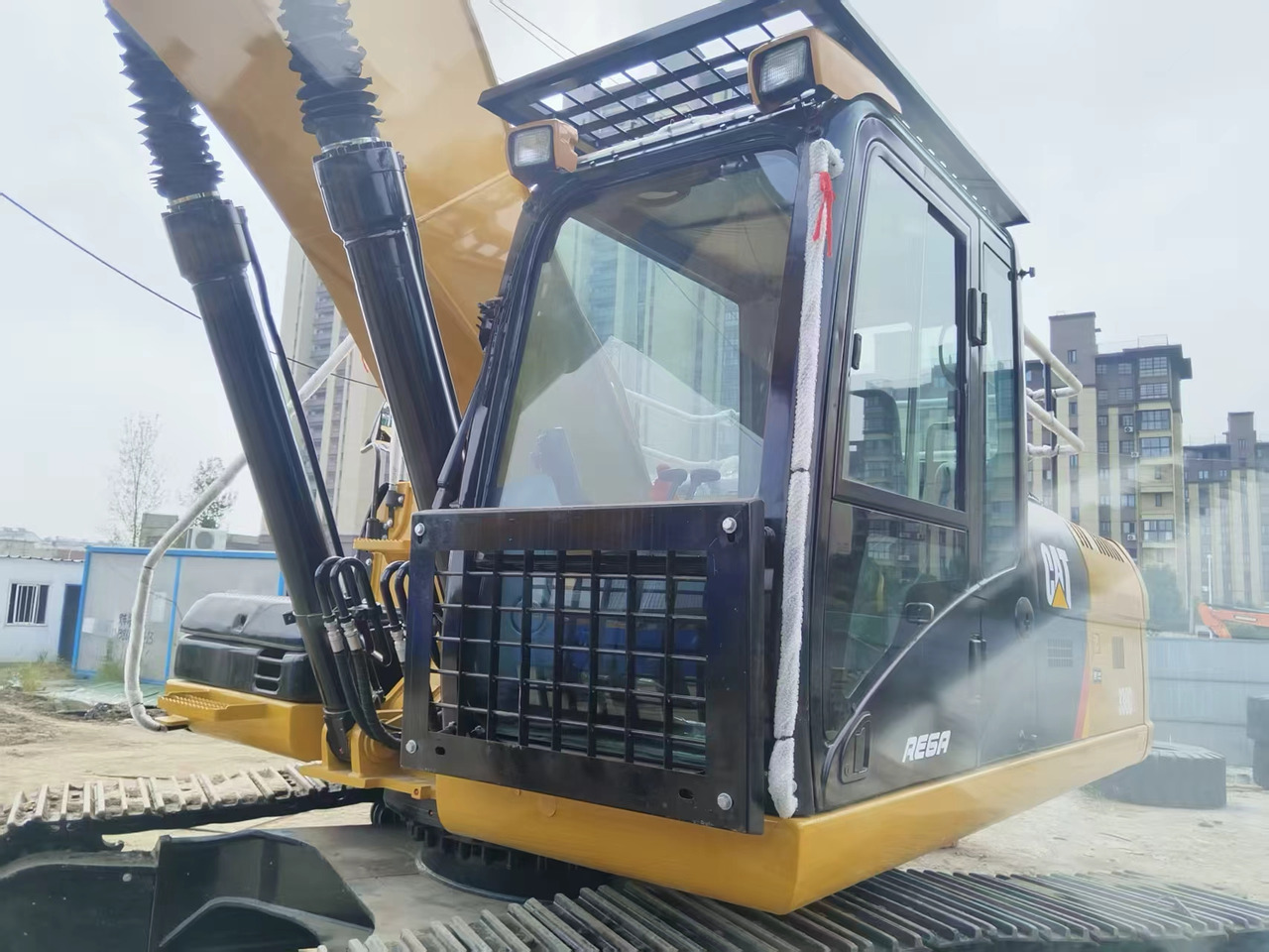 CATERPILLAR 330DL good condition 2024 30 ton excavator for sale - حفار زاحف: صورة 3 CATERPILLAR 330DL good condition 2024 30 ton excavator for sale - حفار زاحف: صورة 3