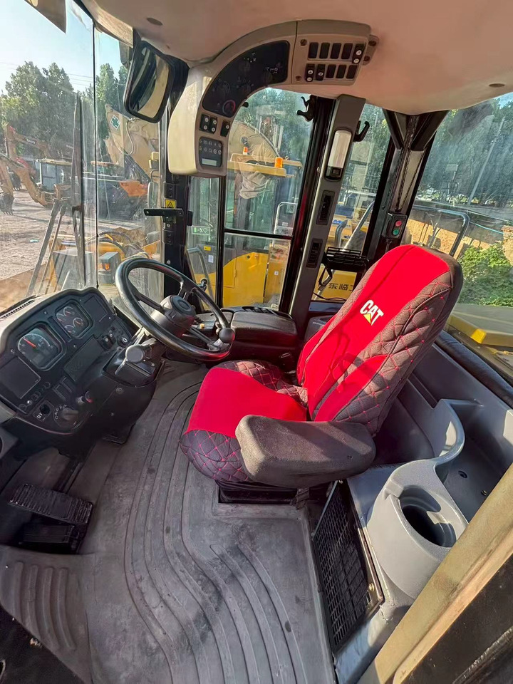 CATERPILLAR 966h High-configuration US version loader - اللودر بعجل: صورة 3 CATERPILLAR 966h High-configuration US version loader - اللودر بعجل: صورة 3