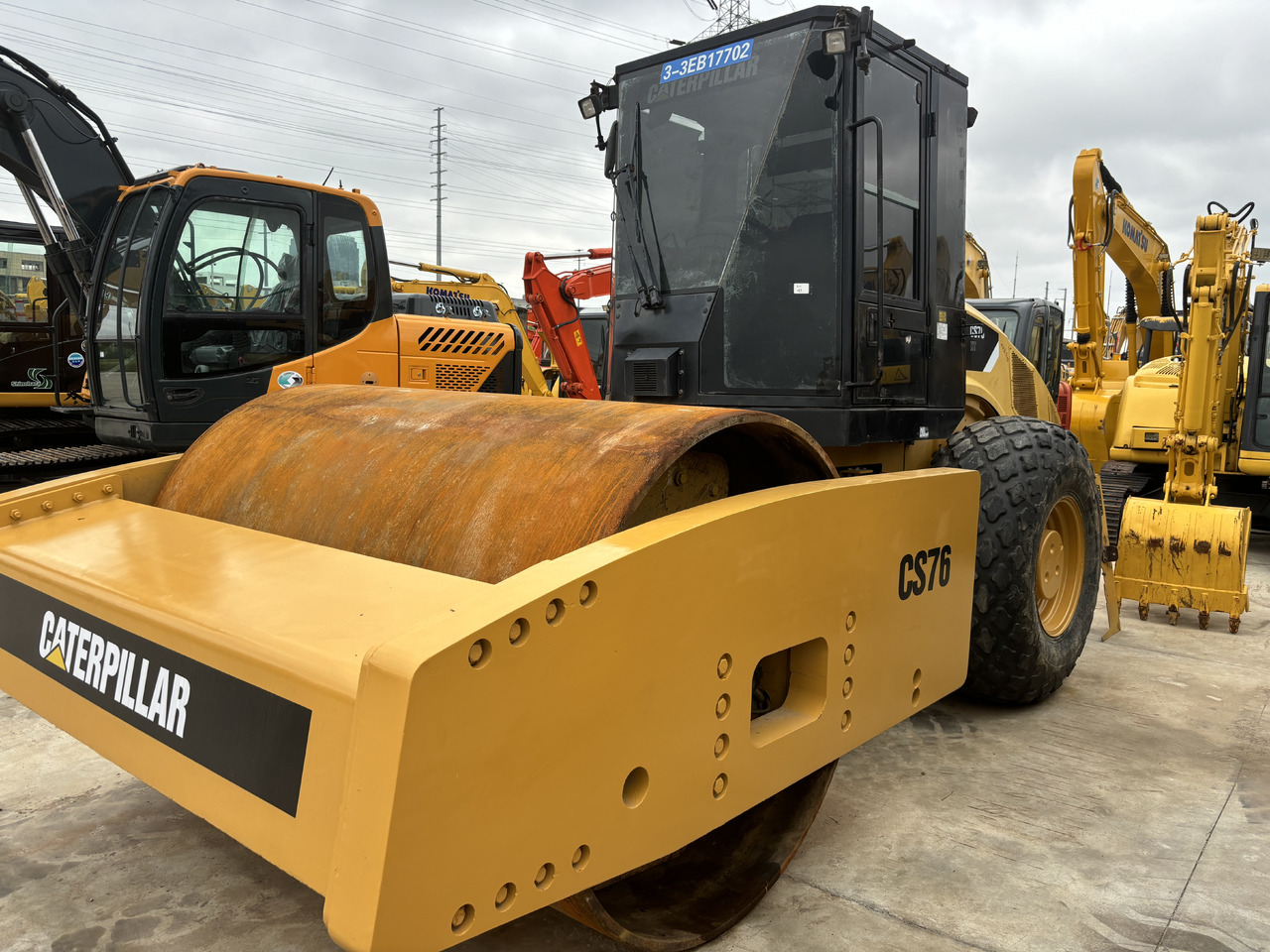 CATERPILLAR CS76 road roller Road construction - رَصَّاص الطرق: صورة 2 CATERPILLAR CS76 road roller Road construction - رَصَّاص الطرق: صورة 2