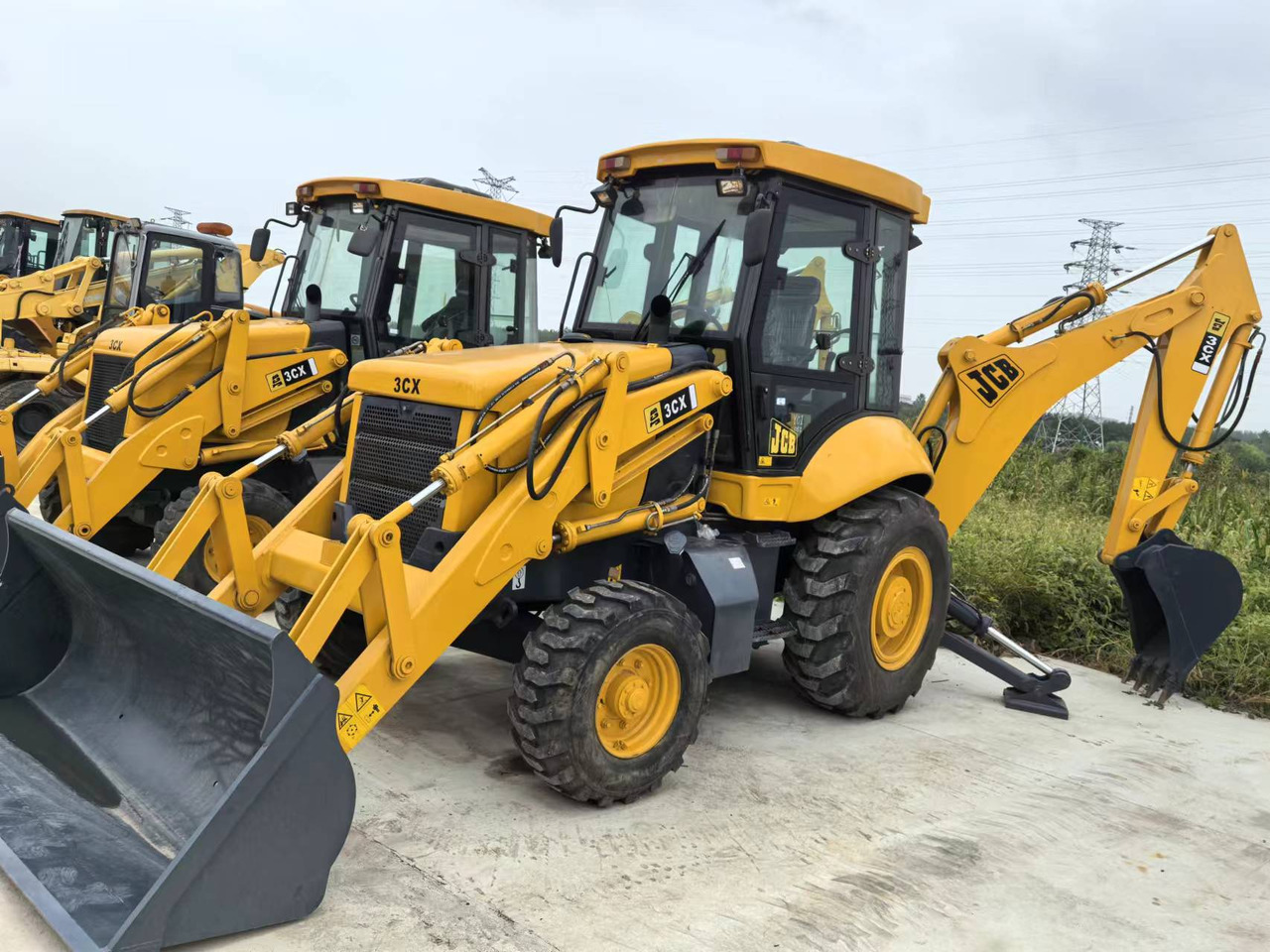 JCB 3CX - لودر ذو محراث خلفي/ باكهو: صورة 1 JCB 3CX - لودر ذو محراث خلفي/ باكهو: صورة 1