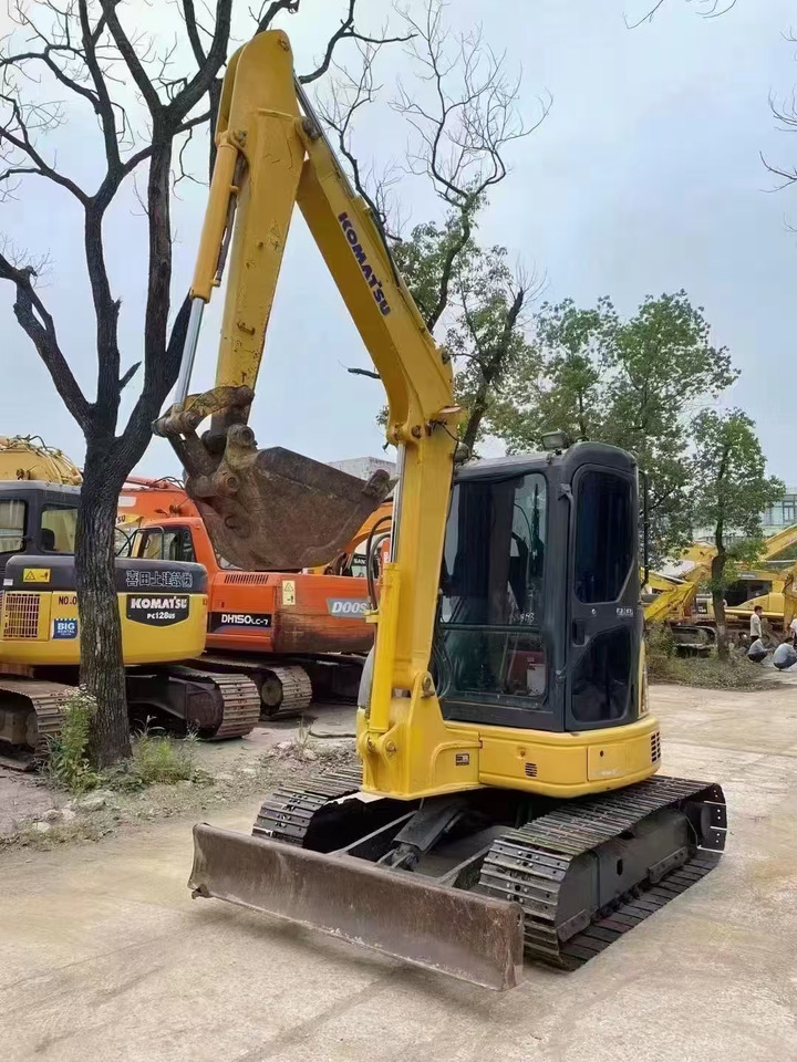 KOMATSU pc55mr mini excavator low price for sale - حفار صغير: صورة 4 KOMATSU pc55mr mini excavator low price for sale - حفار صغير: صورة 4