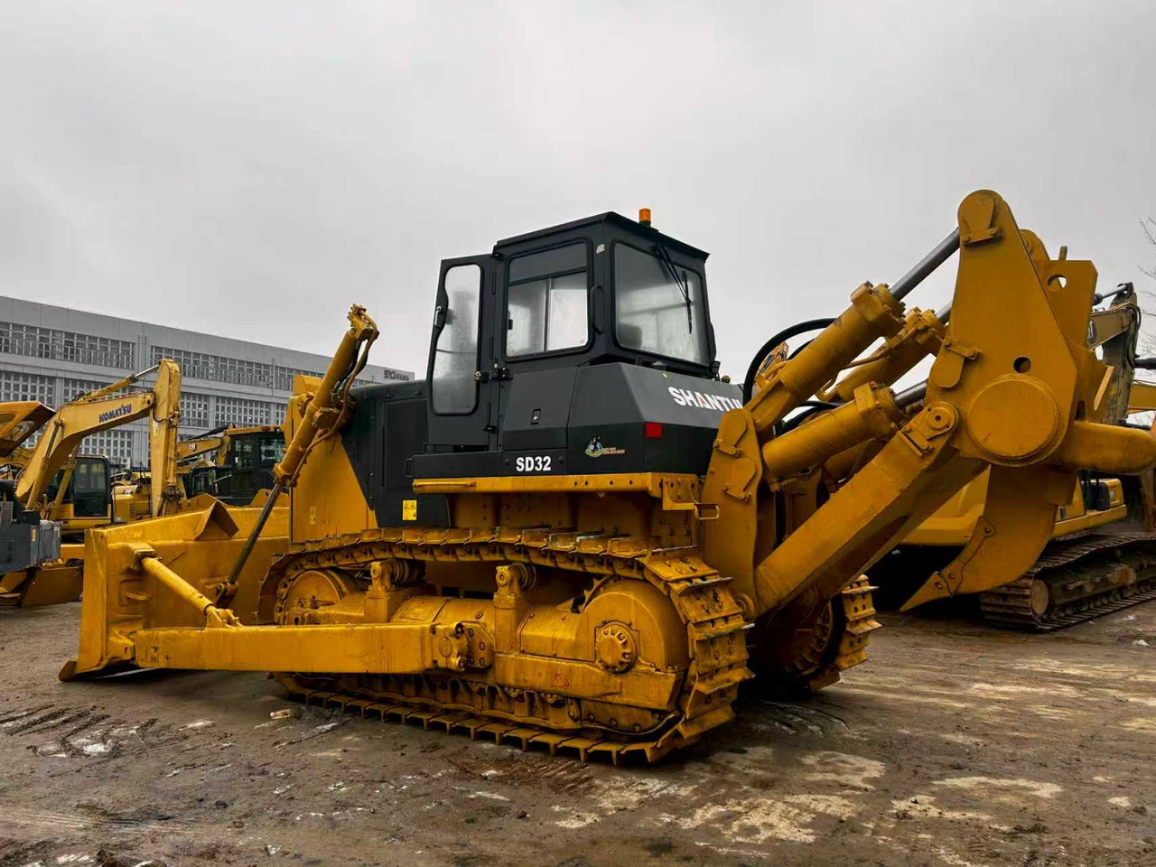 SHANTUI SD32 used bulldozer famous china brand for sale - بلدوزر: صورة 4 SHANTUI SD32 used bulldozer famous china brand for sale - بلدوزر: صورة 4