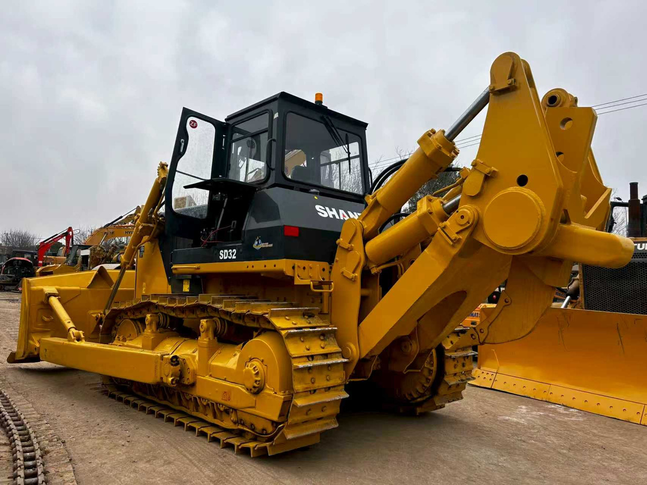 SHANTUI SD32 used bulldozer famous china brand for sale - بلدوزر: صورة 3 SHANTUI SD32 used bulldozer famous china brand for sale - بلدوزر: صورة 3