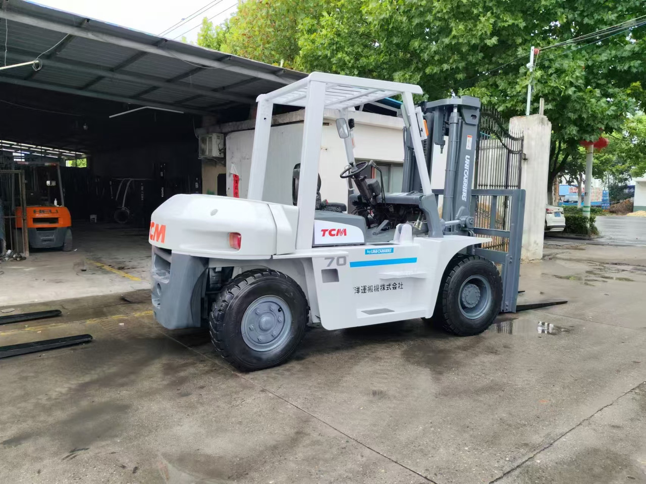 TCM FD70 japan brand 7 ton forklift used Customizable mast clamp side shift - رافعة شوكية ديزل: صورة 4 TCM FD70 japan brand 7 ton forklift used Customizable mast clamp side shift - رافعة شوكية ديزل: صورة 4