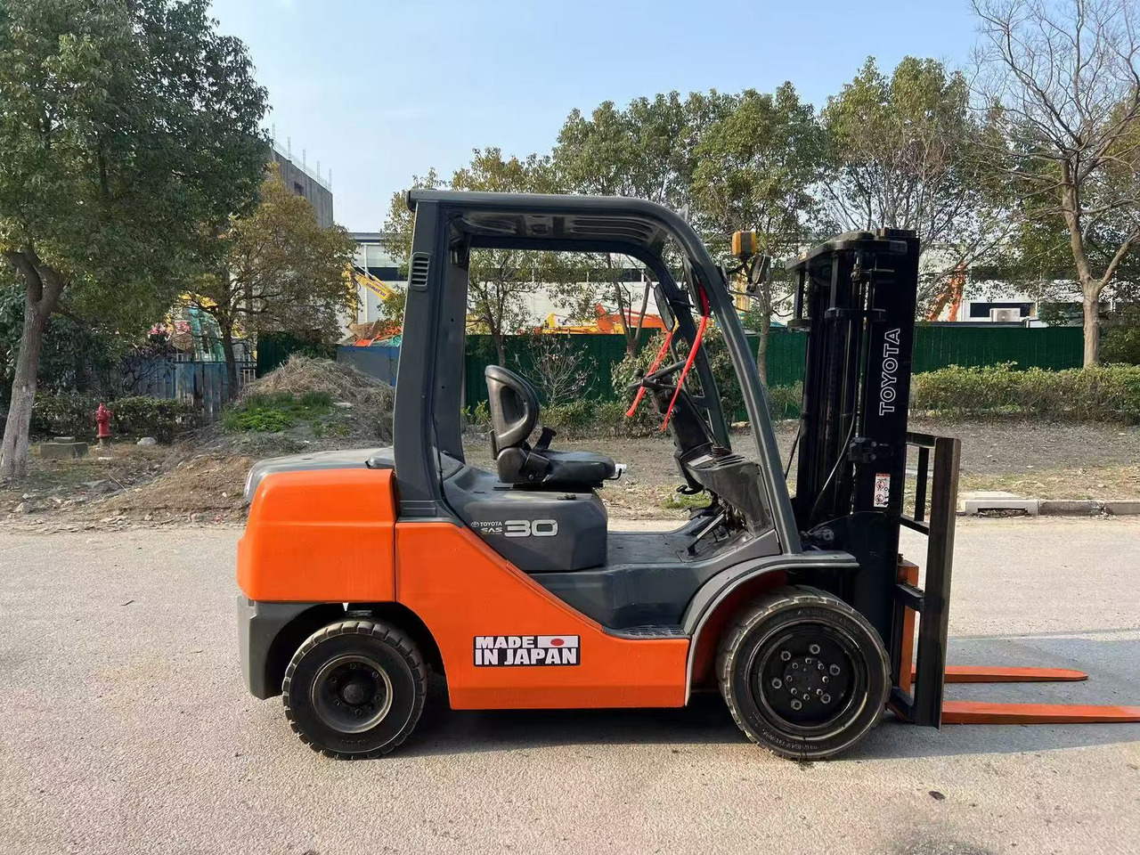 TOYOTA 3 ton 8F used japan brand diesel forklift - رافعة شوكية ديزل: صورة 1 TOYOTA 3 ton 8F used japan brand diesel forklift - رافعة شوكية ديزل: صورة 1