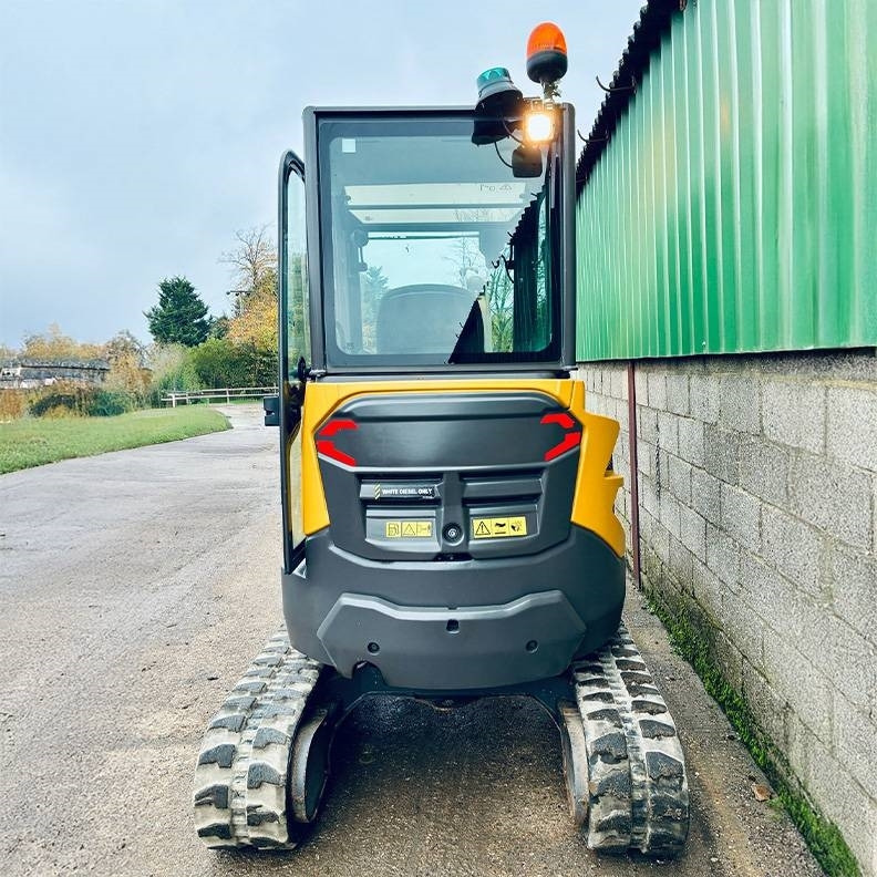 Volvo ECR25D - حفار صغير: صورة 4 Volvo ECR25D - حفار صغير: صورة 4