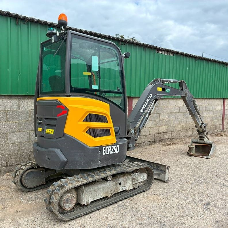 Volvo ECR25D - حفار صغير: صورة 2 Volvo ECR25D - حفار صغير: صورة 2