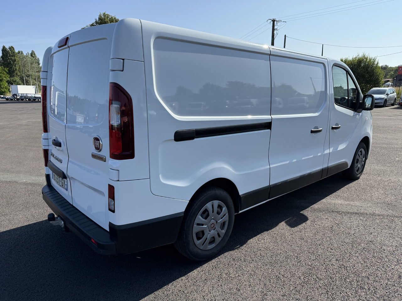 FIAT TALENTO 1T3 LH1 2.0MULTIJET120 PRO LOUNGE + ATTELAGE ET KIT BOIS COMPLET - فان: صورة 5 FIAT TALENTO 1T3 LH1 2.0MULTIJET120 PRO LOUNGE + ATTELAGE ET KIT BOIS COMPLET - فان: صورة 5