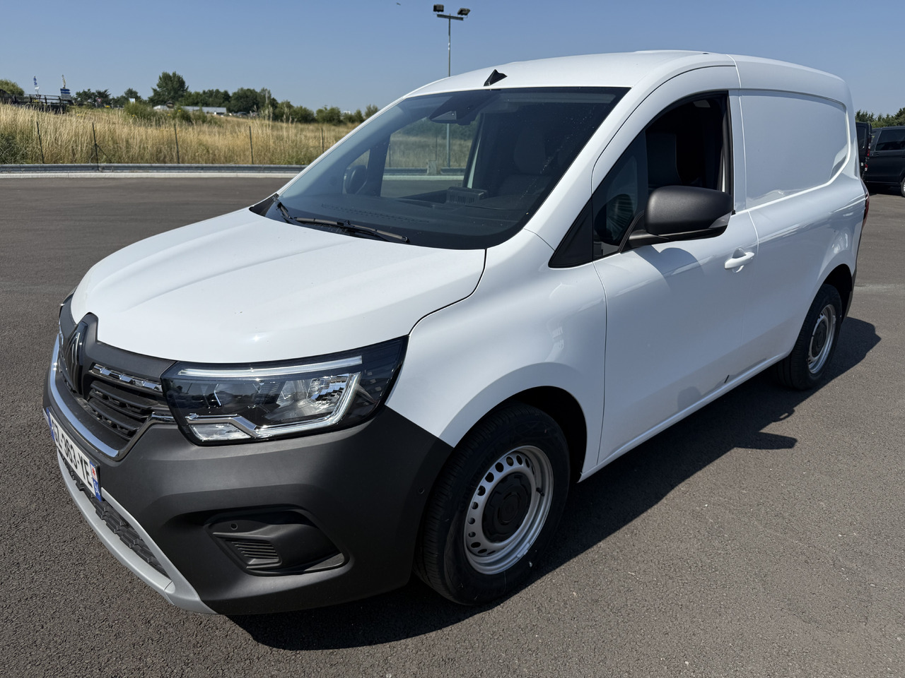 RENAULT KANGOO VAN 1.5DCI95 L1 FOURGON - فان المدمجة: صورة 2 RENAULT KANGOO VAN 1.5DCI95 L1 FOURGON - فان المدمجة: صورة 2