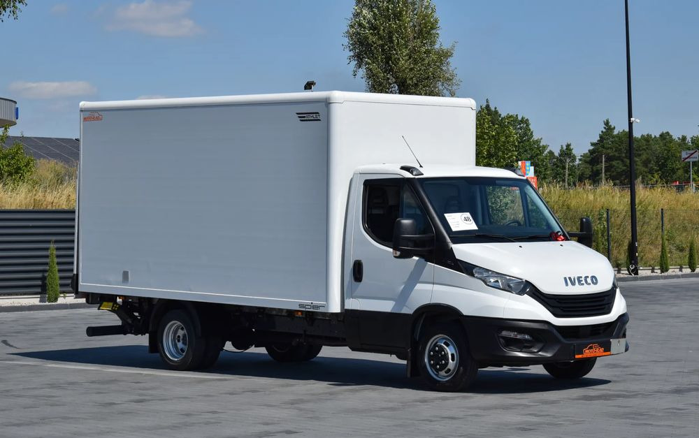 Iveco DAILY 35C16 / 2.3 - 160 KM / 3 OSOBY / DO 3,5 TONY / KONTENER / DOSTAWCZE / WINDA PALFINGER / KLIMA / 2022 / SERWISOWANY / SPROWADZONY Z NIEMIEC - شاحنة بصندوق مغلق: صورة 3 Iveco DAILY 35C16 / 2.3 - 160 KM / 3 OSOBY / DO 3,5 TONY / KONTENER / DOSTAWCZE / WINDA PALFINGER / KLIMA / 2022 / SERWISOWANY / SPROWADZONY Z NIEMIEC - شاحنة بصندوق مغلق: صورة 3