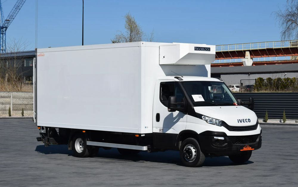Iveco DAILY 70C18 / 3.0 - 180 KM / AUTOMAT HI-MATIC / 3 OSOBY / CHŁODNIA - MROŹNIA 4,55 M / AGREGAD FRIGOBLOCK / WINDA SORENSEN / KLIMA / TEMPOMAT / KAMERA COFANIA / REGULOWANE ZAWIESZENIE / SERWISOWA - شاحنة ذات مبرد: صورة 3 Iveco DAILY 70C18 / 3.0 - 180 KM / AUTOMAT HI-MATIC / 3 OSOBY / CHŁODNIA - MROŹNIA 4,55 M / AGREGAD FRIGOBLOCK / WINDA SORENSEN / KLIMA / TEMPOMAT / KAMERA COFANIA / REGULOWANE ZAWIESZENIE / SERWISOWA - شاحنة ذات مبرد: صورة 3