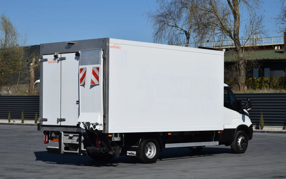 Iveco DAILY 70C18 / 3.0 - 180 KM / AUTOMAT HI-MATIC / 3 OSOBY / CHŁODNIA - MROŹNIA 4,55 M / AGREGAD FRIGOBLOCK / WINDA SORENSEN / KLIMA / TEMPOMAT / KAMERA COFANIA / REGULOWANE ZAWIESZENIE / SERWISOWA - شاحنة ذات مبرد: صورة 5 Iveco DAILY 70C18 / 3.0 - 180 KM / AUTOMAT HI-MATIC / 3 OSOBY / CHŁODNIA - MROŹNIA 4,55 M / AGREGAD FRIGOBLOCK / WINDA SORENSEN / KLIMA / TEMPOMAT / KAMERA COFANIA / REGULOWANE ZAWIESZENIE / SERWISOWA - شاحنة ذات مبرد: صورة 5