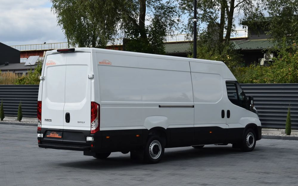 Iveco DAILY MAXI 35S16 / 2.3 - 160 KM / AUTOMAT HI-MATIC / NOWY MODEL / 3 OSOBY / DOSTAWCZE / BLASZAK / KLIMA / 2023 / SERWISOWANY / SPROWADZONY Z NIEMIEC - فان: صورة 5 Iveco DAILY MAXI 35S16 / 2.3 - 160 KM / AUTOMAT HI-MATIC / NOWY MODEL / 3 OSOBY / DOSTAWCZE / BLASZAK / KLIMA / 2023 / SERWISOWANY / SPROWADZONY Z NIEMIEC - فان: صورة 5