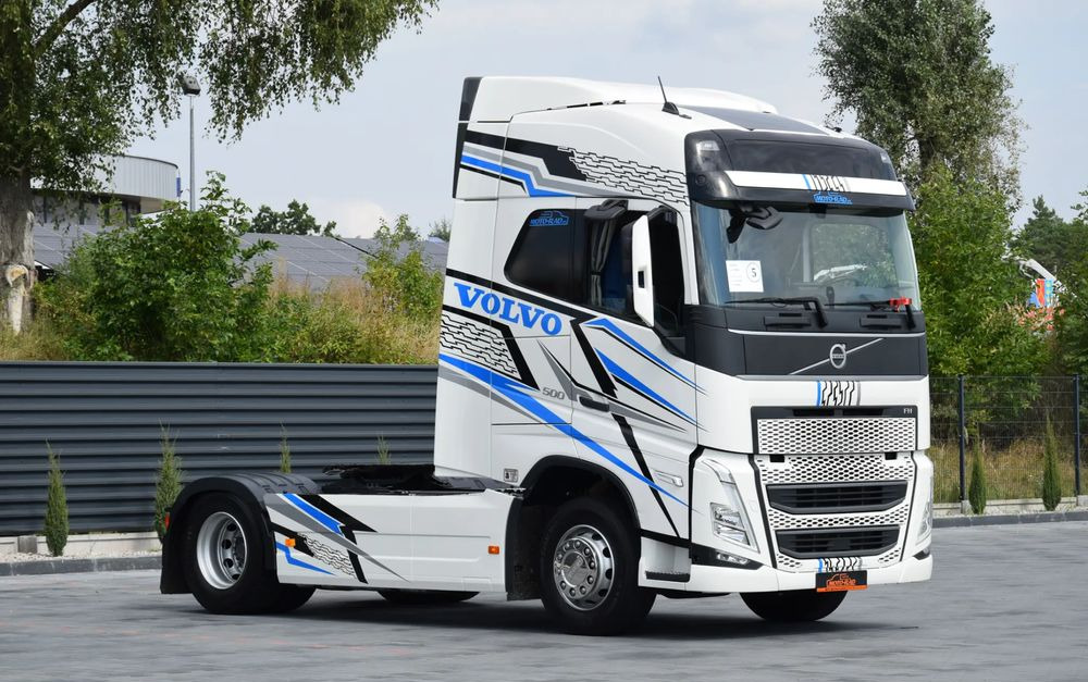 Volvo FH500 / EURO 6 / NOWY MODEL / KLIMATYZACJA POSTOJOWA / ACC / LEDY / 2 ZBIORNIKI PALIWA / FULL SPILERY / 2022 / SERWISOWANY / SPROWADZONY - رأس تريلا: صورة 3 Volvo FH500 / EURO 6 / NOWY MODEL / KLIMATYZACJA POSTOJOWA / ACC / LEDY / 2 ZBIORNIKI PALIWA / FULL SPILERY / 2022 / SERWISOWANY / SPROWADZONY - رأس تريلا: صورة 3