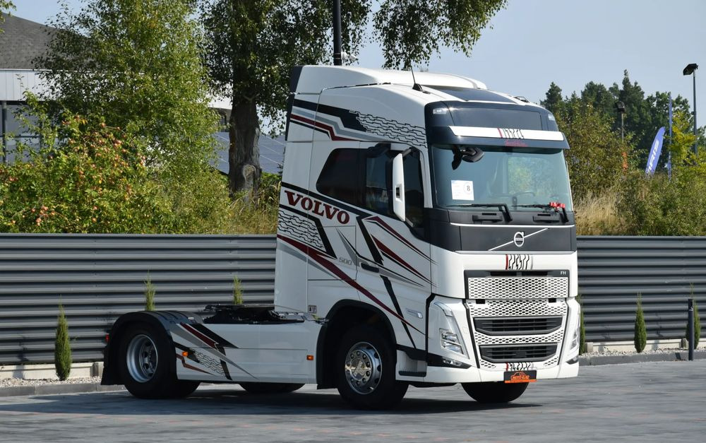 Volvo FH500 / EURO 6 / NOWY MODEL / KLIMATYZACJA POSTOJOWA / ACC / LEDY / 2 ZBIORNIKI PALIWA / FULL SPILERY / 2022 / SERWISOWANY / SPROWADZONY - رأس تريلا: صورة 3 Volvo FH500 / EURO 6 / NOWY MODEL / KLIMATYZACJA POSTOJOWA / ACC / LEDY / 2 ZBIORNIKI PALIWA / FULL SPILERY / 2022 / SERWISOWANY / SPROWADZONY - رأس تريلا: صورة 3