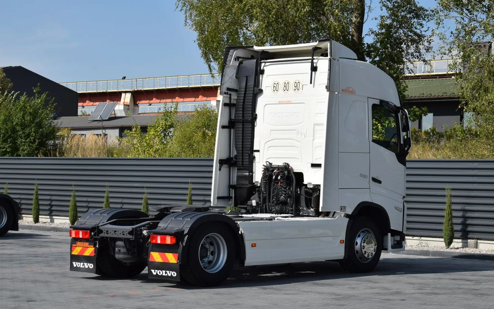 Volvo FH500 / EURO 6 / NOWY MODEL / KLIMATYZACJA POSTOJOWA / ACC / LEDY / 2 ZBIORNIKI PALIWA / FULL SPILERY / 2022 / SERWISOWANY / SPROWADZONY - رأس تريلا: صورة 5 Volvo FH500 / EURO 6 / NOWY MODEL / KLIMATYZACJA POSTOJOWA / ACC / LEDY / 2 ZBIORNIKI PALIWA / FULL SPILERY / 2022 / SERWISOWANY / SPROWADZONY - رأس تريلا: صورة 5