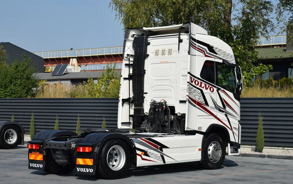 Volvo FH500 / EURO 6 / NOWY MODEL / KLIMATYZACJA POSTOJOWA / ACC / LEDY / 2 ZBIORNIKI PALIWA / FULL SPILERY / 2022 / SERWISOWANY / SPROWADZONY - رأس تريلا: صورة 5 Volvo FH500 / EURO 6 / NOWY MODEL / KLIMATYZACJA POSTOJOWA / ACC / LEDY / 2 ZBIORNIKI PALIWA / FULL SPILERY / 2022 / SERWISOWANY / SPROWADZONY - رأس تريلا: صورة 5