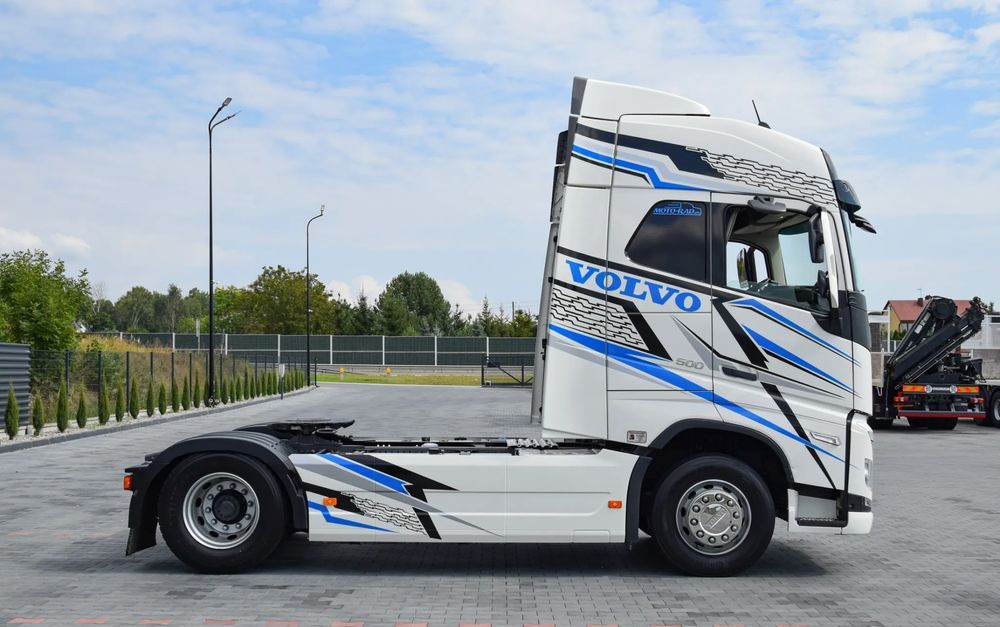 Volvo FH500 / EURO 6 / NOWY MODEL / KLIMATYZACJA POSTOJOWA / ACC / LEDY / 2 ZBIORNIKI PALIWA / FULL SPILERY / 2022 / SERWISOWANY / SPROWADZONY - رأس تريلا: صورة 4 Volvo FH500 / EURO 6 / NOWY MODEL / KLIMATYZACJA POSTOJOWA / ACC / LEDY / 2 ZBIORNIKI PALIWA / FULL SPILERY / 2022 / SERWISOWANY / SPROWADZONY - رأس تريلا: صورة 4