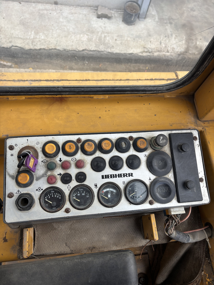 LIEBHERR PR 711 - بلدوزر: صورة 3 LIEBHERR PR 711 - بلدوزر: صورة 3