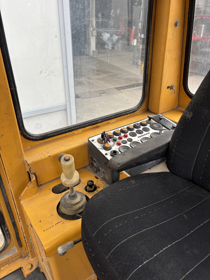 LIEBHERR PR 711 - بلدوزر: صورة 2 LIEBHERR PR 711 - بلدوزر: صورة 2