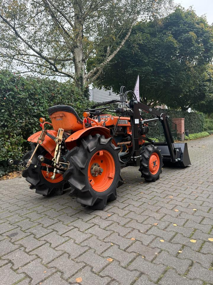 Angebot Kleintraktor Kubota B7001 mit Frontlader - جرار صغير: صورة 5 Angebot Kleintraktor Kubota B7001 mit Frontlader - جرار صغير: صورة 5