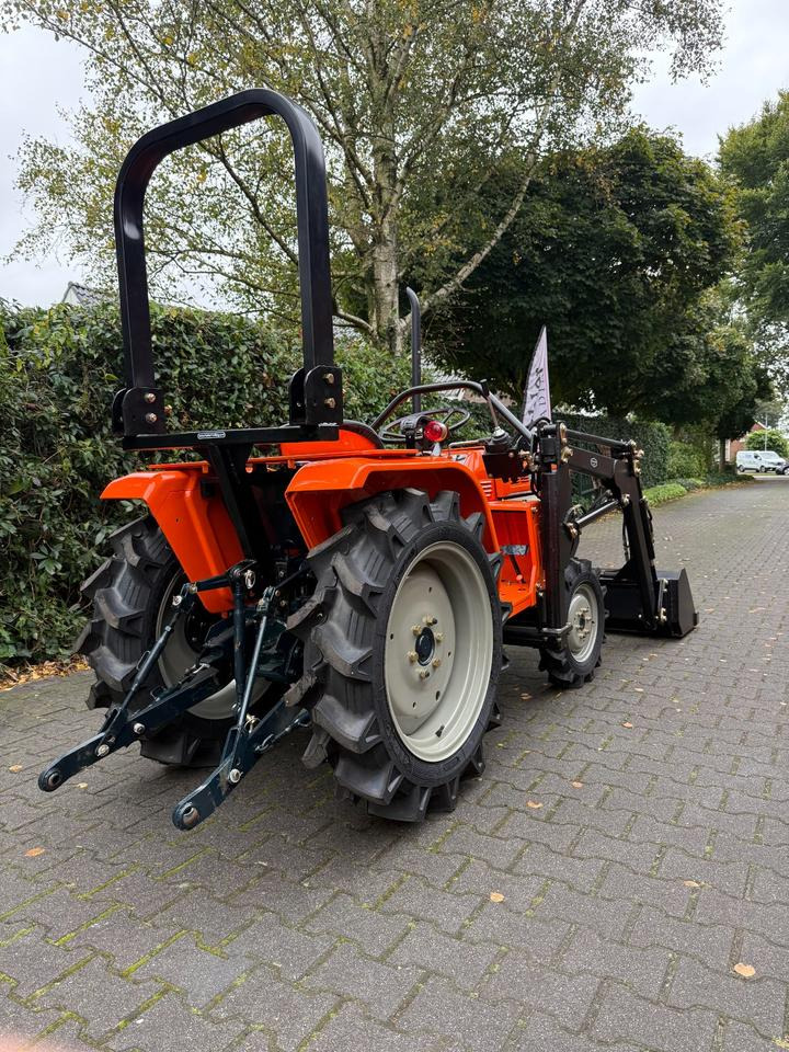 Kleintraktor Kubota B1600 mit Frontlader ab 125 € pro Monat. - جرار صغير: صورة 4 Kleintraktor Kubota B1600 mit Frontlader ab 125 € pro Monat. - جرار صغير: صورة 4