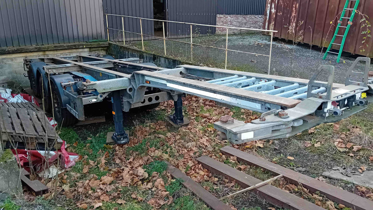 SCHMITZ CARGOBULL châssis porte-conteneur semi-remorque Os - type SGF*3 - adaptable pour conteneur 20' et 40' - ناقل حاوية/ نصف مقطورة بحاوية: صورة 1 SCHMITZ CARGOBULL châssis porte-conteneur semi-remorque Os - type SGF*3 - adaptable pour conteneur 20' et 40' - ناقل حاوية/ نصف مقطورة بحاوية: صورة 1