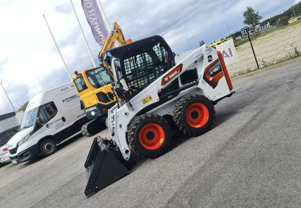 BOBCAT S450 - شيول صغير: صورة 1 BOBCAT S450 - شيول صغير: صورة 1