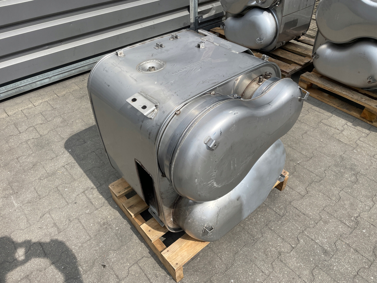 KATALIZATOR MAN TGX TGS EURO 6 DPF TŁUMIK WYDECH 81151036101 - محول حفاز - شاحنة: صورة 3 KATALIZATOR MAN TGX TGS EURO 6 DPF TŁUMIK WYDECH 81151036101 - محول حفاز - شاحنة: صورة 3