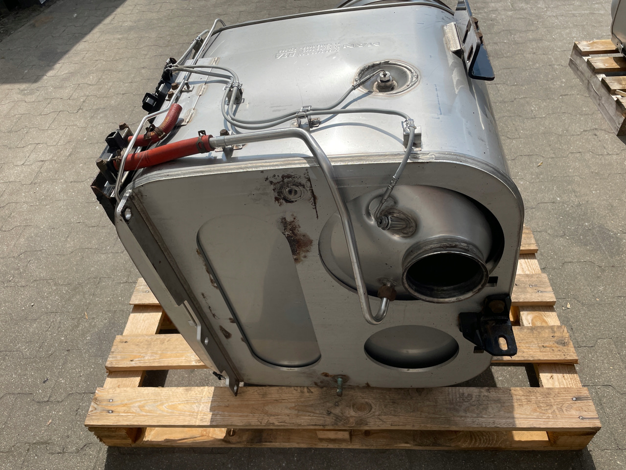 KATALIZATOR MAN TGX TGS EURO 6 DPF TŁUMIK WYDECH 81151036115 - محول حفاز - شاحنة: صورة 5 KATALIZATOR MAN TGX TGS EURO 6 DPF TŁUMIK WYDECH 81151036115 - محول حفاز - شاحنة: صورة 5