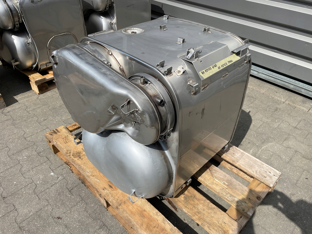 KATALIZATOR MAN TGX TGS EURO 6 DPF TŁUMIK WYDECH 81151036182 - محول حفاز - شاحنة: صورة 2 KATALIZATOR MAN TGX TGS EURO 6 DPF TŁUMIK WYDECH 81151036182 - محول حفاز - شاحنة: صورة 2