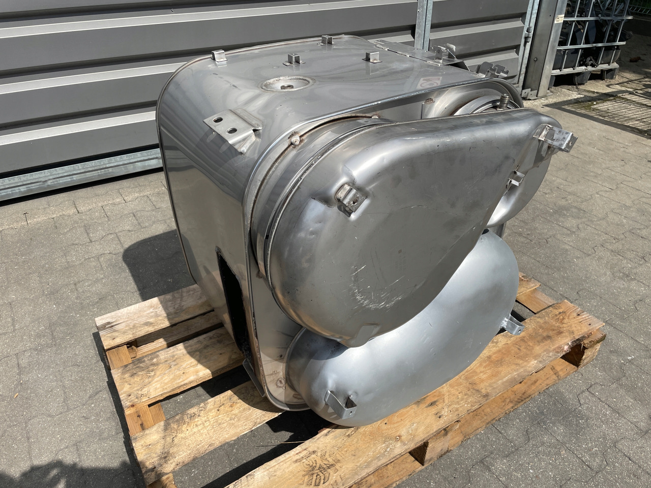 KATALIZATOR MAN TGX TGS EURO 6 DPF TŁUMIK WYDECH 81151036182 - محول حفاز - شاحنة: صورة 3 KATALIZATOR MAN TGX TGS EURO 6 DPF TŁUMIK WYDECH 81151036182 - محول حفاز - شاحنة: صورة 3