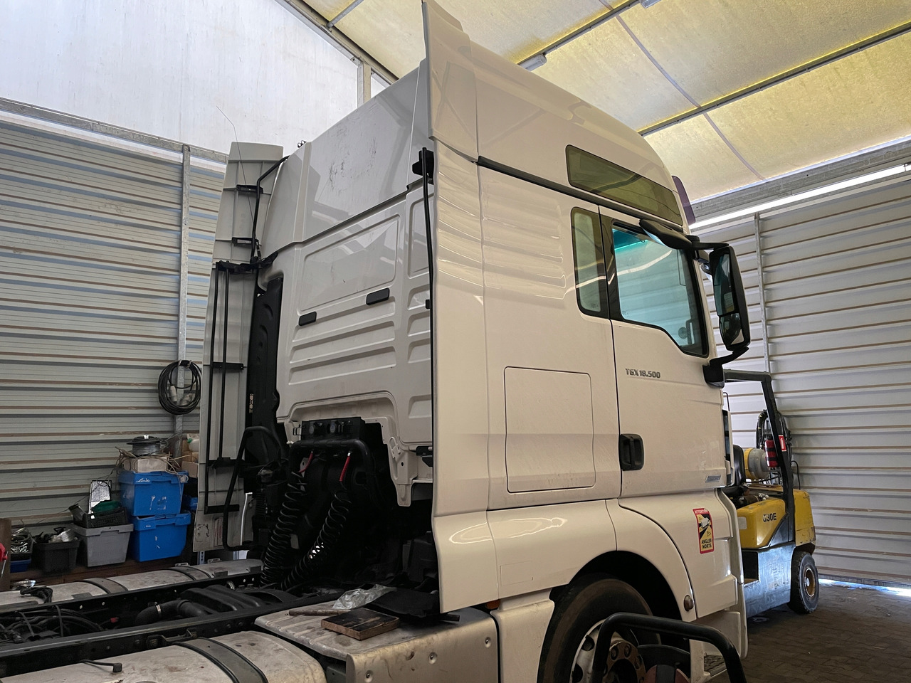 KOMPLETNA KABINA MAN TGX XXL EURO 6 LIFT - كابينة - شاحنة: صورة 4 KOMPLETNA KABINA MAN TGX XXL EURO 6 LIFT - كابينة - شاحنة: صورة 4
