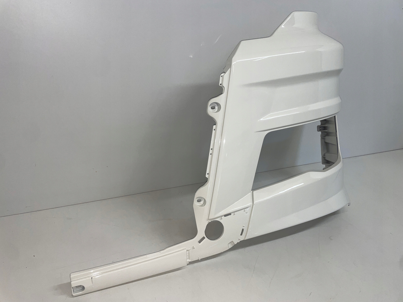 LEWA OSŁONA NA HALOGEN ZDERZAK MAN TG3 TGX 3 81416142277 - مصد - شاحنة: صورة 2 LEWA OSŁONA NA HALOGEN ZDERZAK MAN TG3 TGX 3 81416142277 - مصد - شاحنة: صورة 2