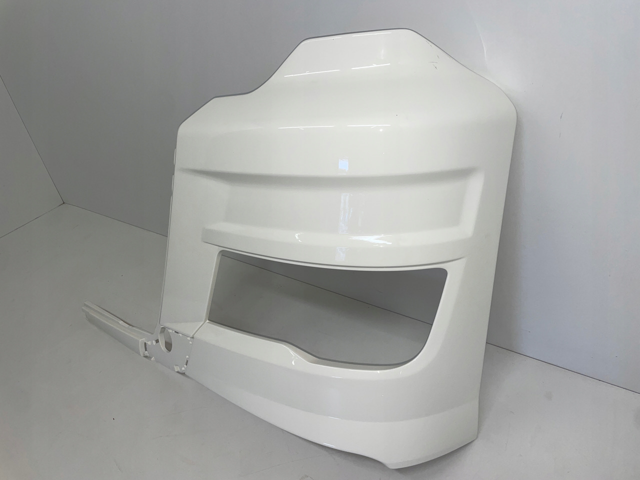 LEWA OSŁONA NA HALOGEN ZDERZAK MAN TG3 TGX 3 81416142277 - مصد - شاحنة: صورة 3 LEWA OSŁONA NA HALOGEN ZDERZAK MAN TG3 TGX 3 81416142277 - مصد - شاحنة: صورة 3