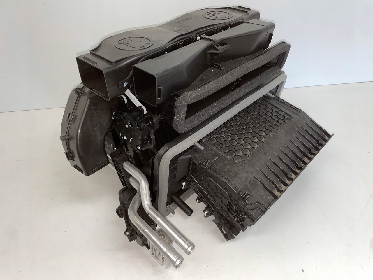 NAGRZEWNICA MAN TG3 TGX 3 TGX-3 81619006459 - مروحة مكيف - شاحنة: صورة 4 NAGRZEWNICA MAN TG3 TGX 3 TGX-3 81619006459 - مروحة مكيف - شاحنة: صورة 4