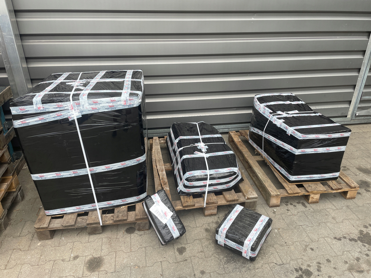 ORYGINALNY GRILL GRIL ZDERZAKA ZDERZAK MAN TGX TGX3 TGX-3 81416146084 - شبكة تهوية - شاحنة: صورة 5 ORYGINALNY GRILL GRIL ZDERZAKA ZDERZAK MAN TGX TGX3 TGX-3 81416146084 - شبكة تهوية - شاحنة: صورة 5