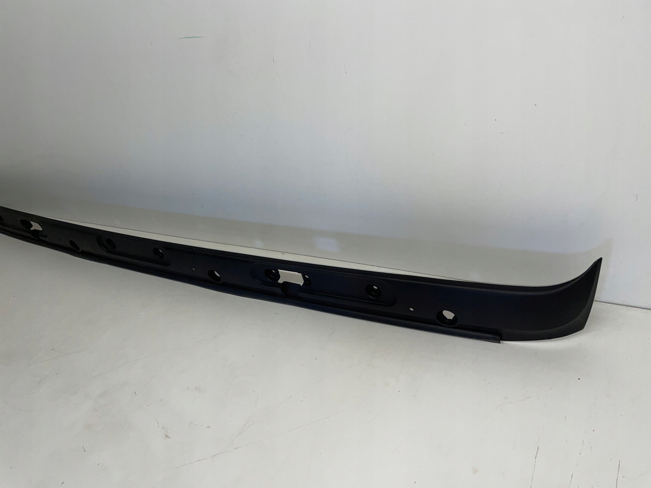 PODSZYBIE OSŁONA MASKOWNICA DAF 105 XF DAF 1665944 - الزجاج الأمامي - شاحنة: صورة 3 PODSZYBIE OSŁONA MASKOWNICA DAF 105 XF DAF 1665944 - الزجاج الأمامي - شاحنة: صورة 3