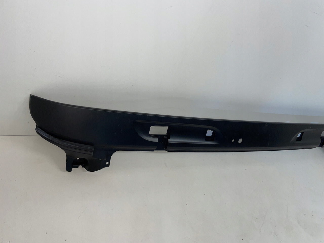 PODSZYBIE OSŁONA MASKOWNICA DAF CF 1980795 - الزجاج الأمامي - شاحنة: صورة 2 PODSZYBIE OSŁONA MASKOWNICA DAF CF 1980795 - الزجاج الأمامي - شاحنة: صورة 2