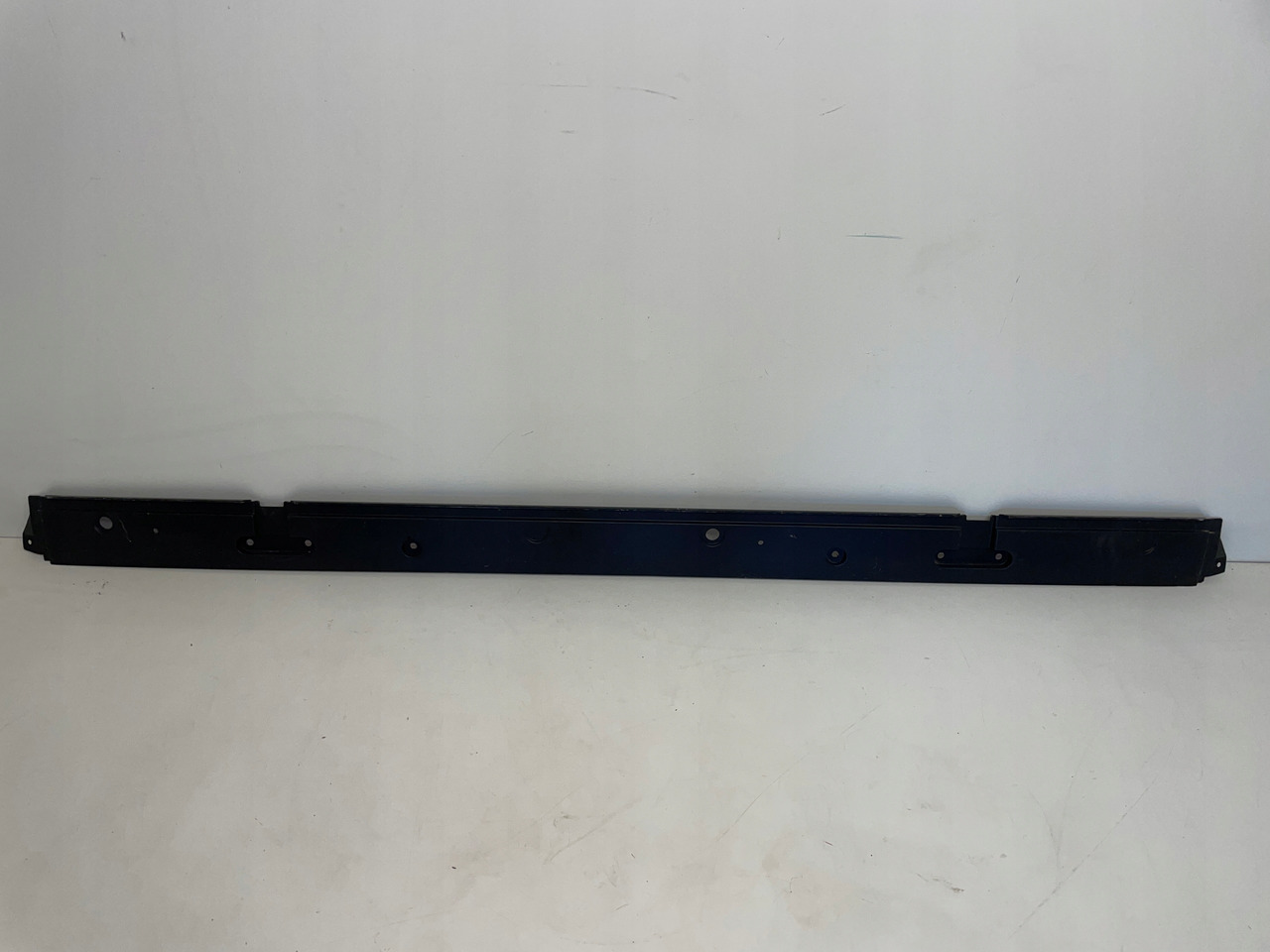 PODSZYBIEMASKOWNICA SZYBY OSŁONA DAF CV 1665944 - الزجاج الأمامي - شاحنة: صورة 1 PODSZYBIEMASKOWNICA SZYBY OSŁONA DAF CV 1665944 - الزجاج الأمامي - شاحنة: صورة 1