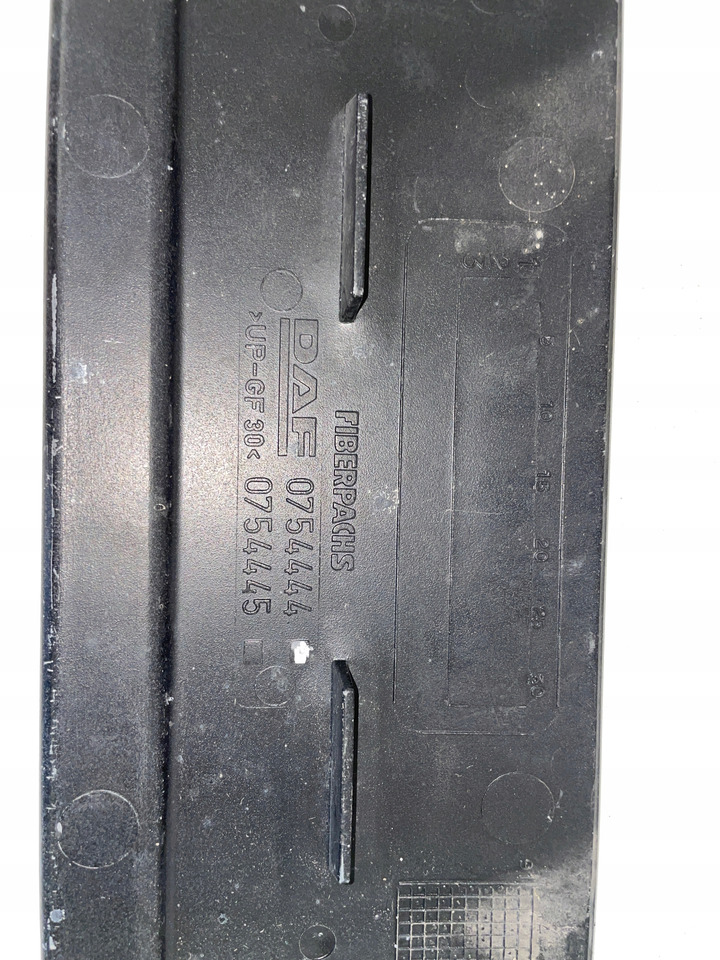 PODSZYBIEMASKOWNICA SZYBY OSŁONA DAF CV 1665944 - الزجاج الأمامي - شاحنة: صورة 4 PODSZYBIEMASKOWNICA SZYBY OSŁONA DAF CV 1665944 - الزجاج الأمامي - شاحنة: صورة 4