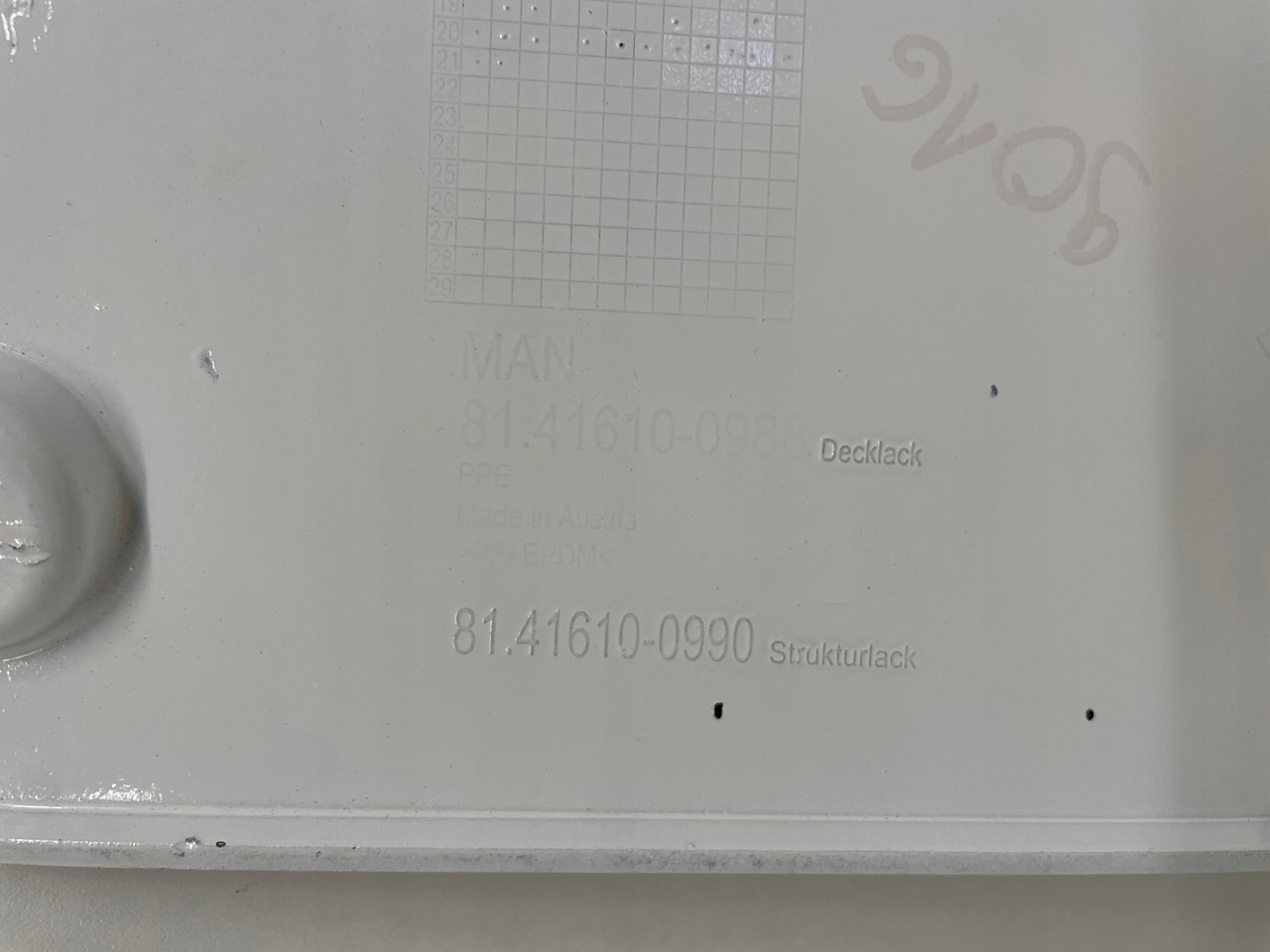 PRAWE ZAKOŃCZENIE ZDERZAKA MAN TGX TG3 MASKOWNICA 81416100988 - مصد - شاحنة: صورة 3 PRAWE ZAKOŃCZENIE ZDERZAKA MAN TGX TG3 MASKOWNICA 81416100988 - مصد - شاحنة: صورة 3