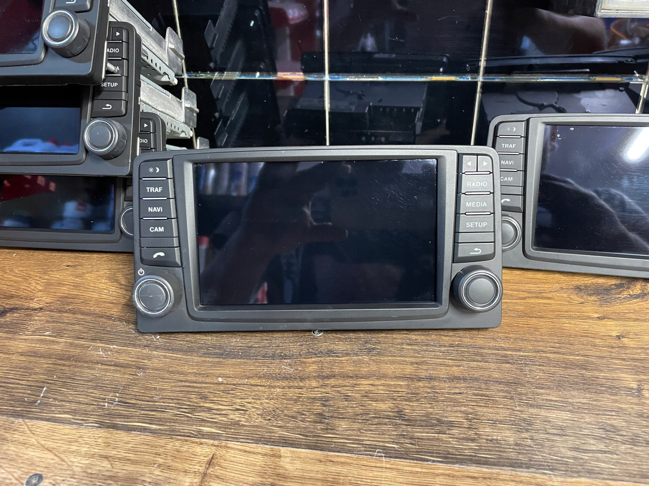 RADIO NAWIGACJA MAN TGS TGX EURO 6 81281006037 WYMIENIONY WYŚWIETLACZ - نظام الملاحة - شاحنة: صورة 2 RADIO NAWIGACJA MAN TGS TGX EURO 6 81281006037 WYMIENIONY WYŚWIETLACZ - نظام الملاحة - شاحنة: صورة 2