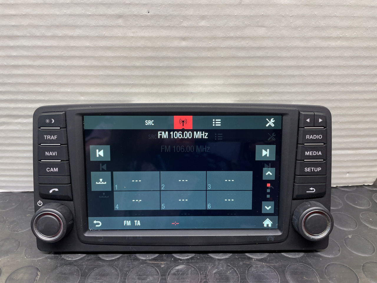 RADIO NAWIGACJA MAN TGS TGX EURO 6 81281006043 - نظام الملاحة - شاحنة: صورة 1 RADIO NAWIGACJA MAN TGS TGX EURO 6 81281006043 - نظام الملاحة - شاحنة: صورة 1