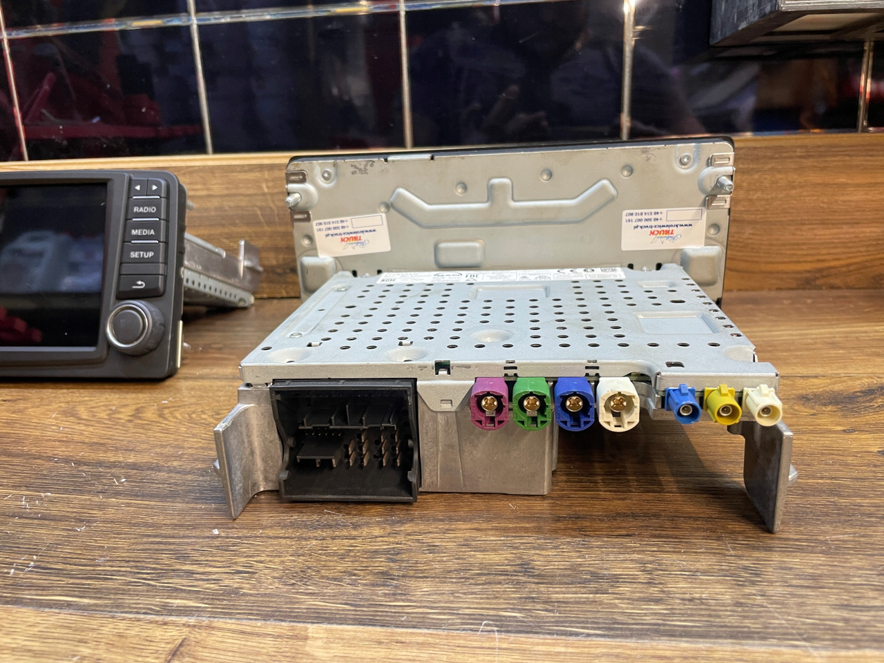 RADIO NAWIGACJA MAN TGS TGX EURO 6 81281006043 - نظام الملاحة - شاحنة: صورة 4 RADIO NAWIGACJA MAN TGS TGX EURO 6 81281006043 - نظام الملاحة - شاحنة: صورة 4