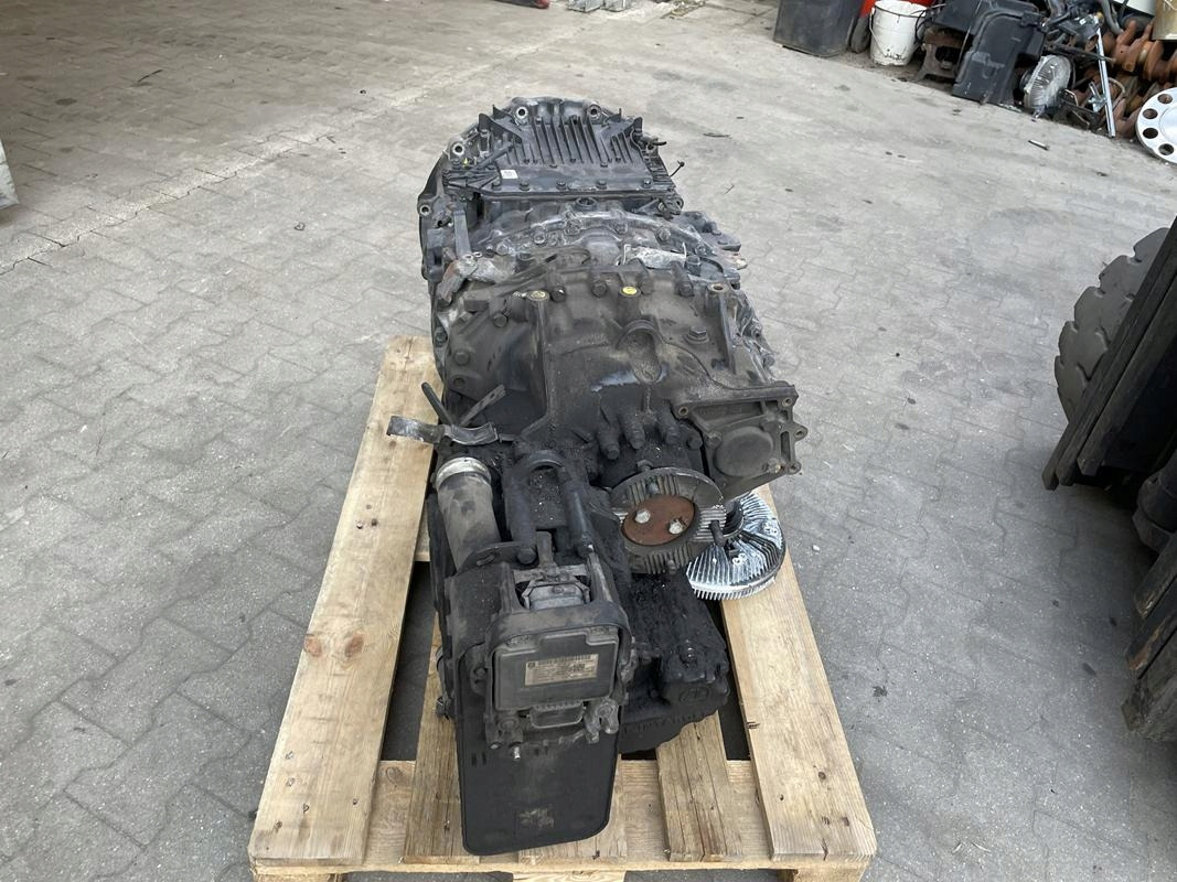 RETARDER INTARDER MAN TGX TGS CHŁODNICA OLEJU - مبرد الزيت - شاحنة: صورة 1 RETARDER INTARDER MAN TGX TGS CHŁODNICA OLEJU - مبرد الزيت - شاحنة: صورة 1