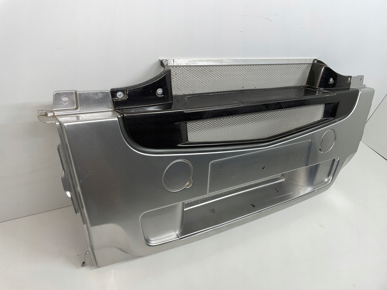 ŚRODEK ZDERZAK NAKŁADKA OSŁONA RENAULT MAGNUM DXI - مصد - شاحنة: صورة 3 ŚRODEK ZDERZAK NAKŁADKA OSŁONA RENAULT MAGNUM DXI - مصد - شاحنة: صورة 3